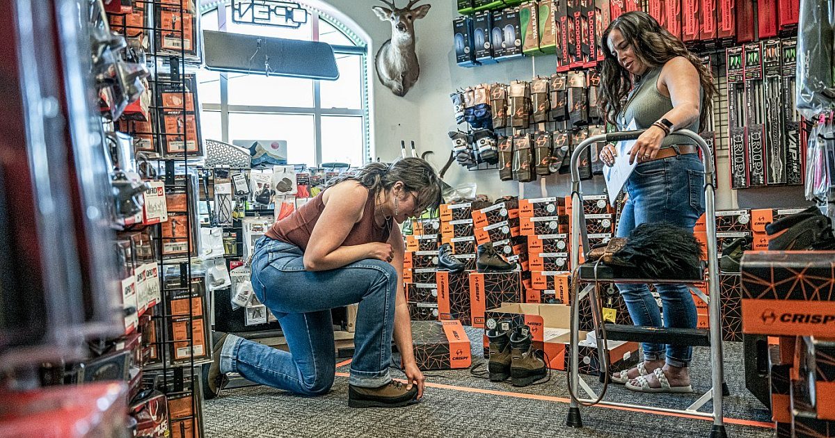 Help Customers Take Care of Their Feet | Hunting Retailer
