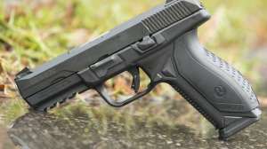OTR JG Rug Amer Pistol05 e1465911387139 190104 123843