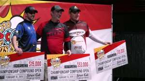 Pagni Wins Vegas beauty