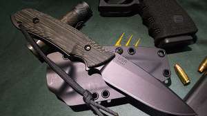 TR Attleboro Battle Knife Black Straight 190104 101142