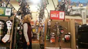 Traveling bowhunter shopping
